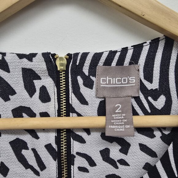 Chicos Tiered Animal Print Sleeveless Blouse Tank Top Size 2 (US L 12) Zip Back - Picture 3 of 8